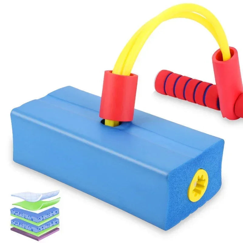 🦘OUTDR™ Indoor & Outdoor Squeaky Jumping Toy