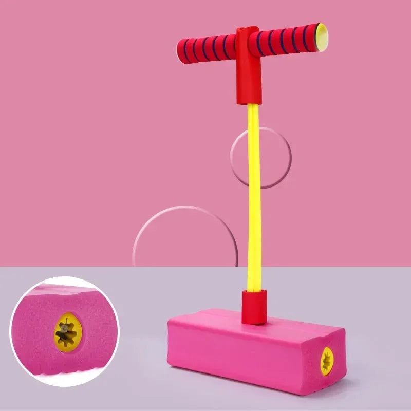 🦘OUTDR™ Indoor & Outdoor Squeaky Jumping Toy